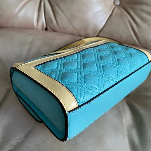 Tory Burch Fleming Quilted Patent Leather Convertible Shoulder Bag - Picture 8 of 15